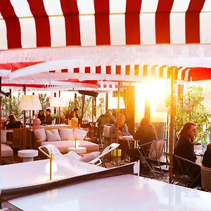 Hotell Mama Shelter West Paris